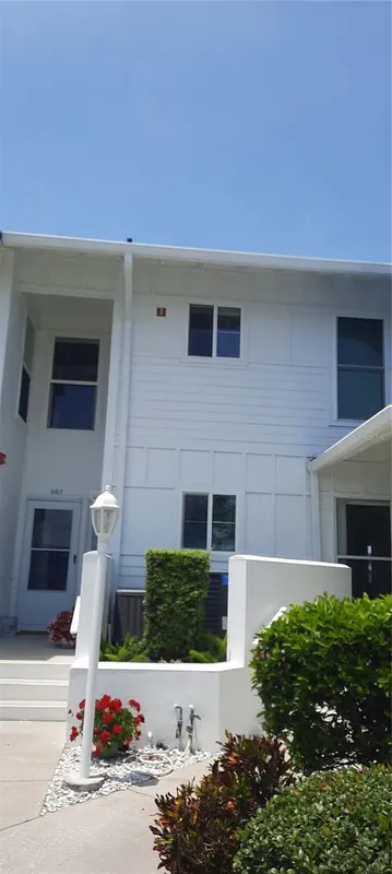 Property Slideshow image 1 of 6 | 957 sandpiper cir, Bradenton, FL, 34209