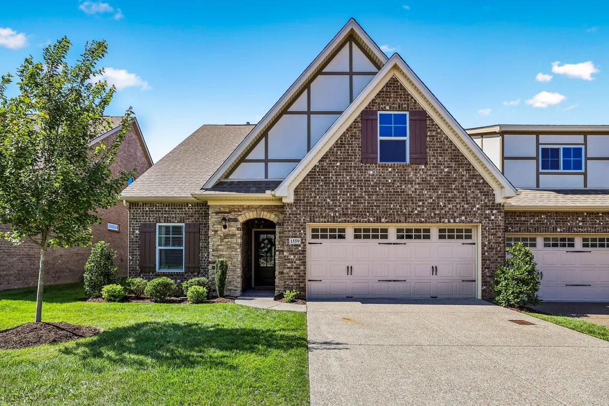 Property Slideshow image 1 of 53 | 1559 cedarbrooke ln, Lebanon, TN, 37090