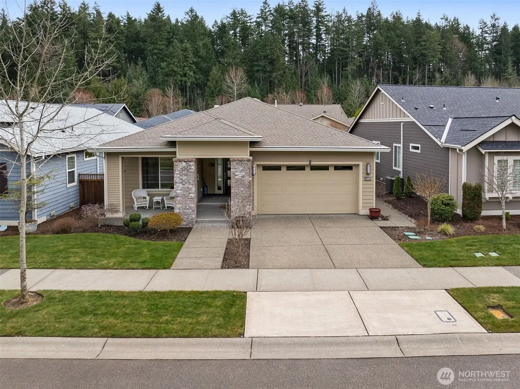 Property Slideshow image 1 of 36 | 14509 knoll park dr, Bonney Lake, WA, 98391