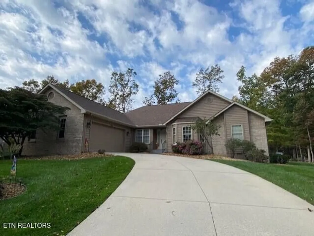 Property Slideshow image 1 of 40 | 116 huntington dr, Crossville, TN, 38558