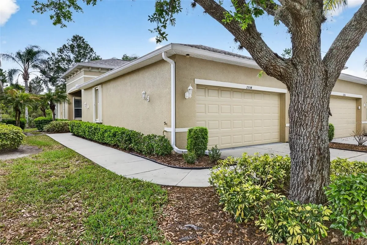 Property Slideshow image 1 of 67 | 2334 oakley green dr 71, Sun City Center, FL, 33573