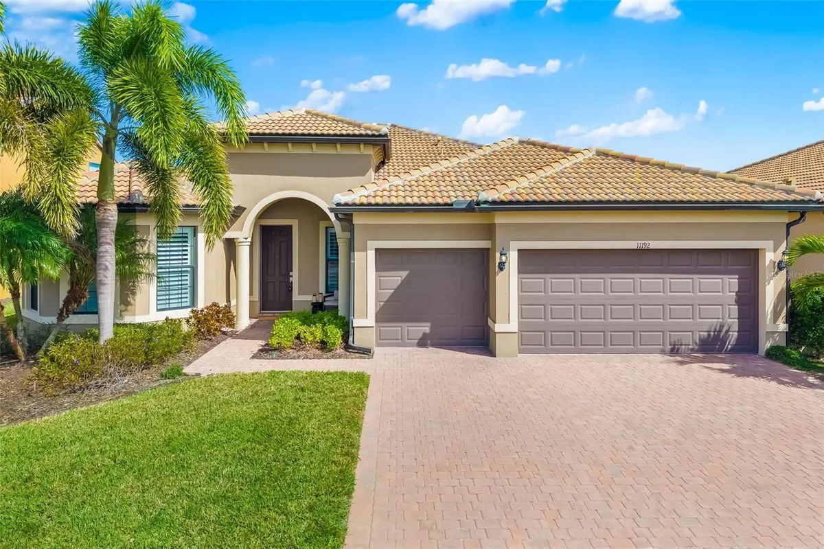 Property Slideshow image 1 of 74 | 11192 whimbrel ln, Sarasota, FL, 34238