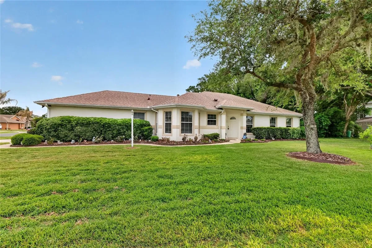 Property Slideshow image 1 of 32 | 27545 discover ct, Leesburg, FL, 34748
