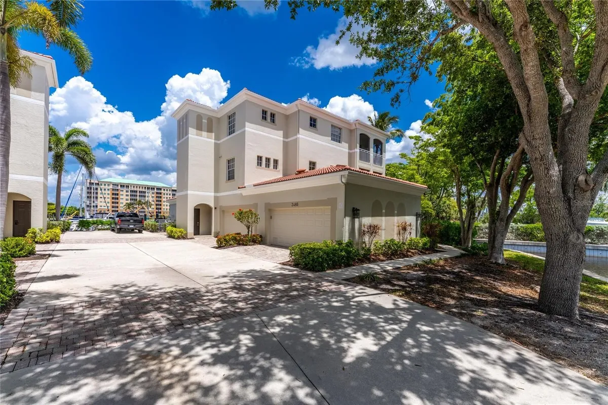 Property Slideshow image 1 of 61 | 3485 sunset key cir 101, Punta Gorda, FL, 33955