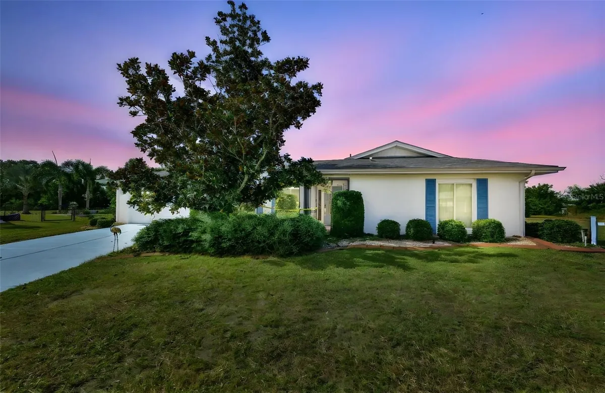 Property Slideshow image 1 of 46 | 1807 pineapple palm ct, Sun City Center, FL, 33573