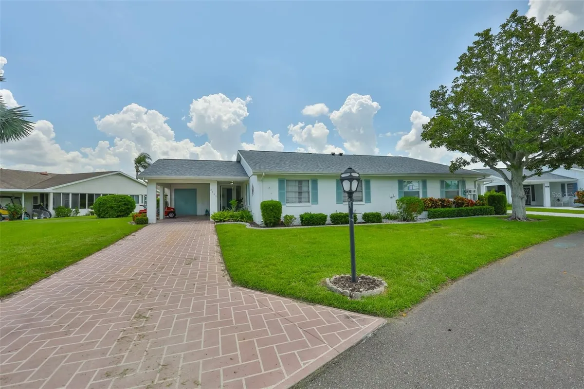 Property Slideshow image 1 of 64 | 2347 gainesborough loop # 2347, Sun City Center, FL, 33573