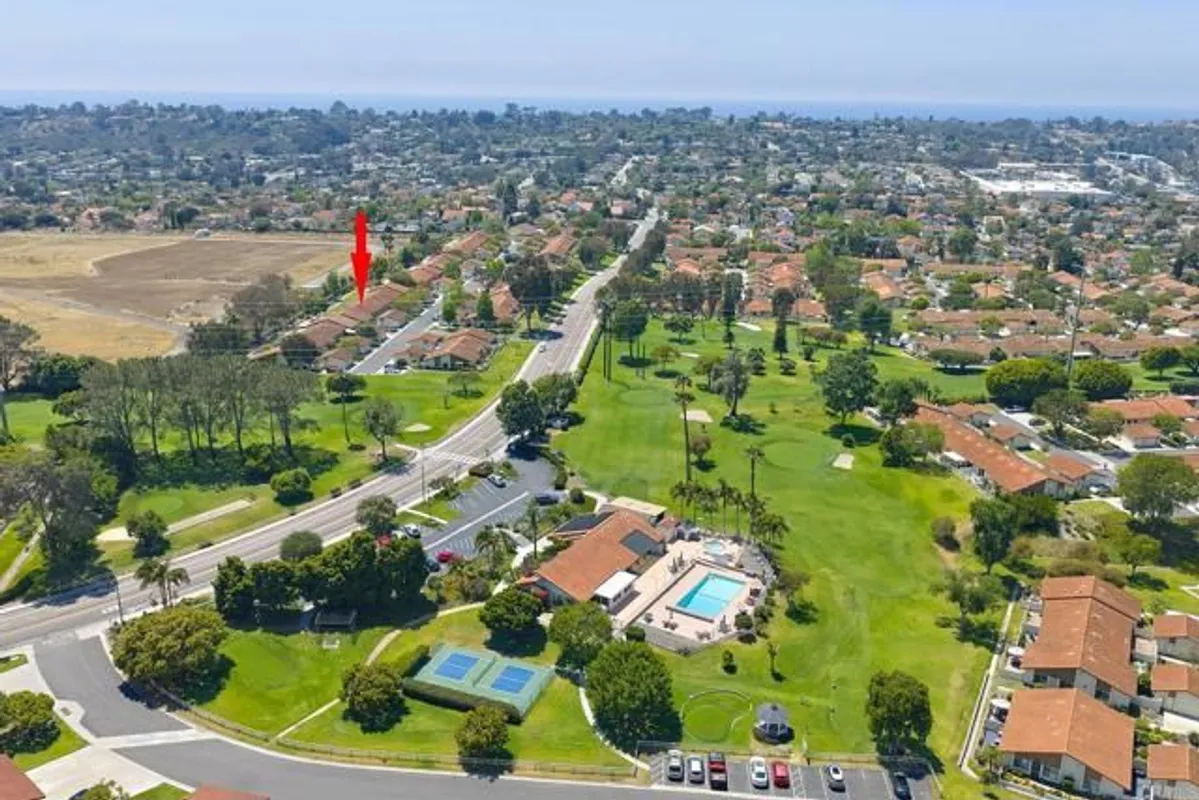 Property Slideshow image 1 of 25 | 319 volney ln, Encinitas, CA, 92024