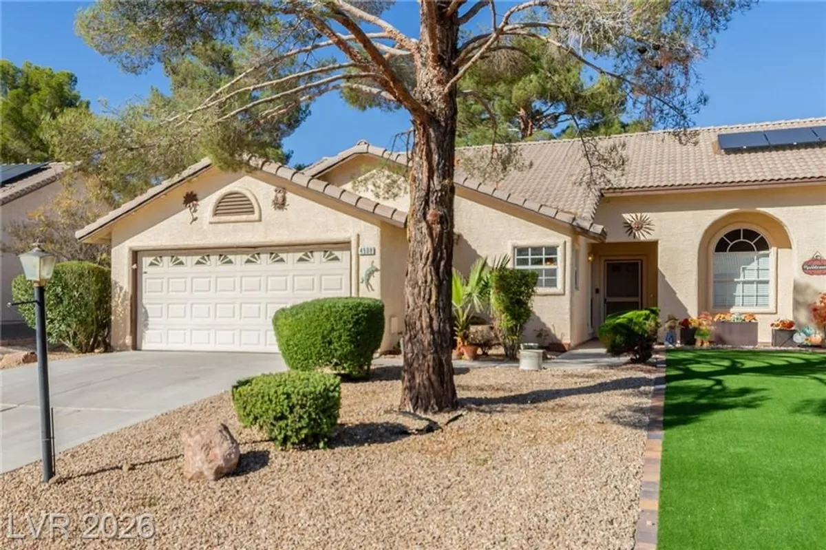 Property Slideshow image 1 of 32 | 4908 winterset dr, Las Vegas, NV, 89130