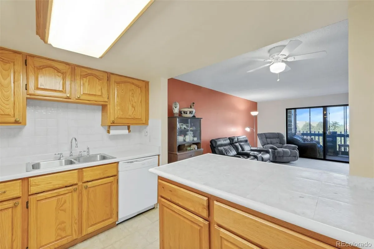 Property Slideshow image 1 of 45 | 14001 e marina dr 607, Aurora, CO, 80014