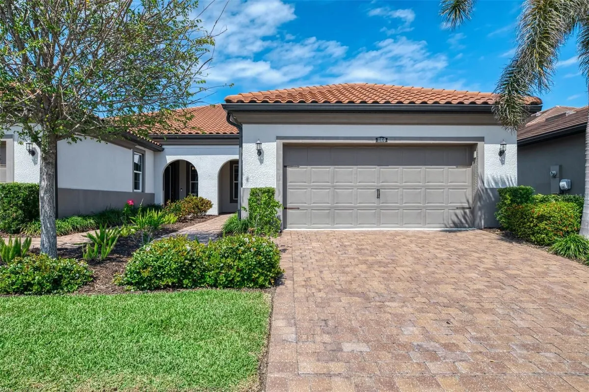 Property Slideshow image 1 of 64 | 11810 tapestry ln, Venice, FL, 34293