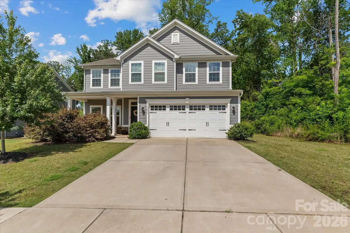 Property Slideshow image 1 of 25 | 10250 paper birch dr, Charlotte, NC, 28215