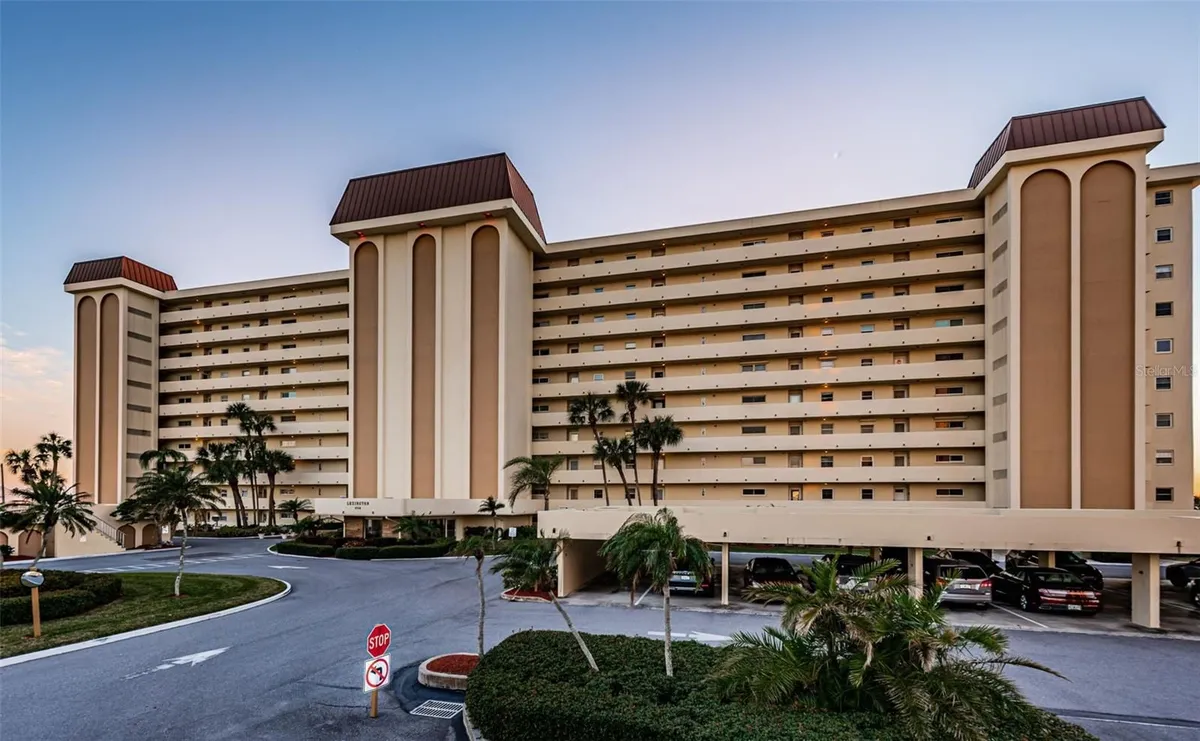 Property Slideshow image 1 of 65 | 4750 cove cir 304, St Petersburg, FL, 33708