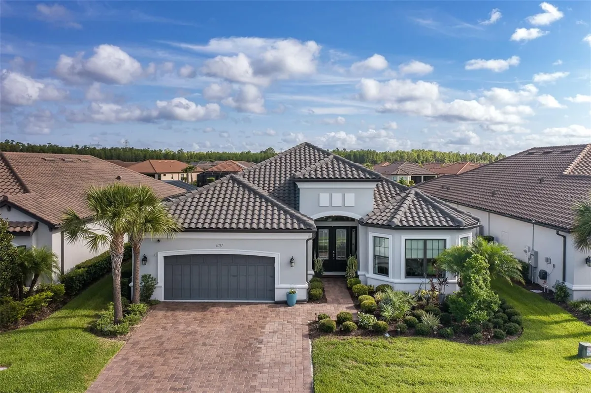 Property Slideshow image 1 of 100 | 11121 egeria dr, Odessa, FL, 33556