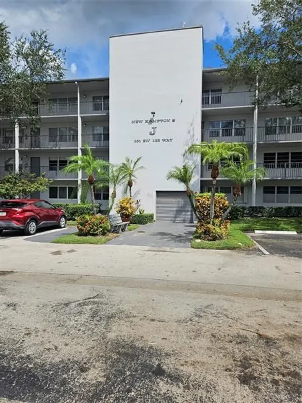 Property Slideshow image 1 of 11 | 101 sw 132nd way apt 218, Pembroke Pines, FL, 33027