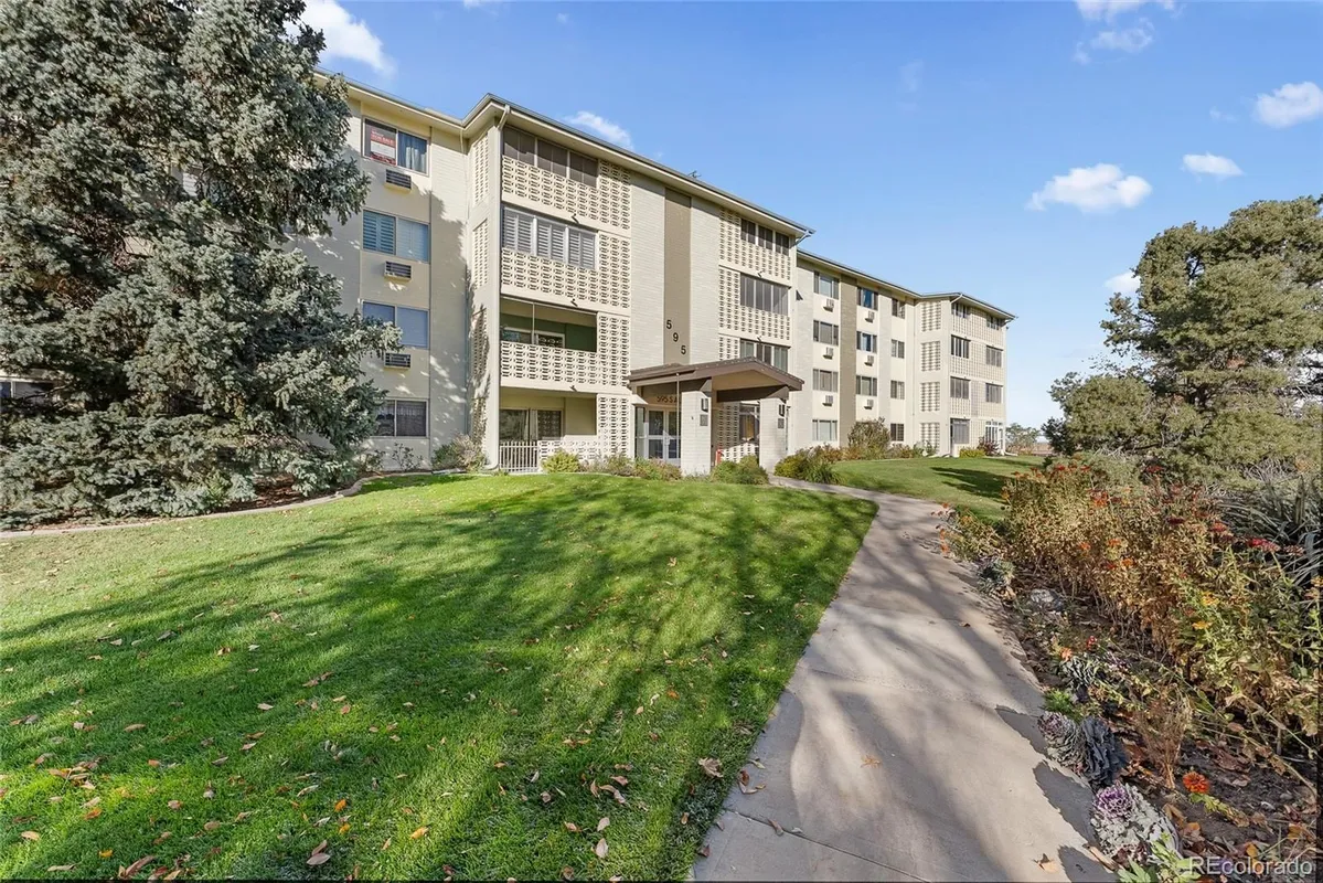 Property Slideshow image 1 of 9 | 595 s alton way 5d, Denver, CO, 80247