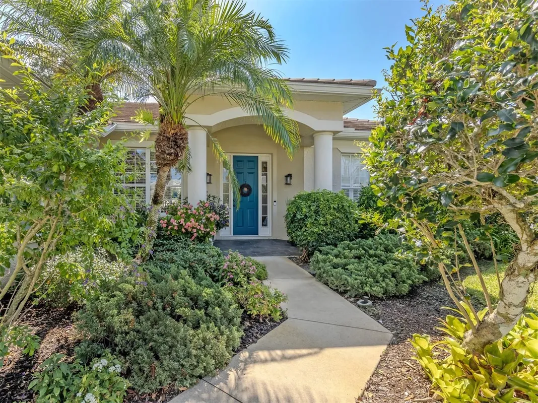 Property Slideshow image 1 of 60 | 905 bramley ct 9, Venice, FL, 34293