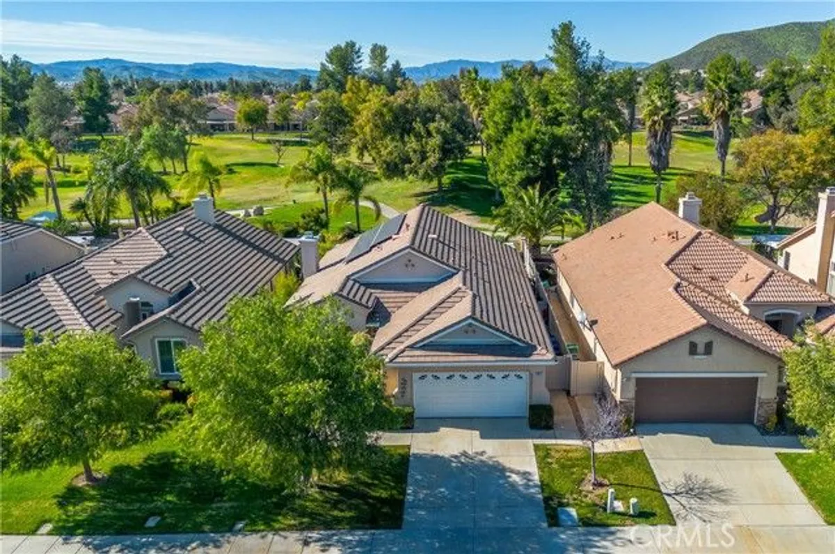 Property Slideshow image 1 of 49 | 29313 hidden lake dr, Menifee, CA, 92584
