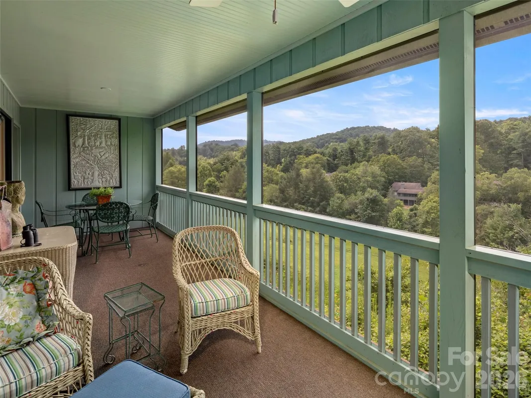 Property Slideshow image 1 of 28 | 429 crowfields dr # 6, Asheville, NC, 28803