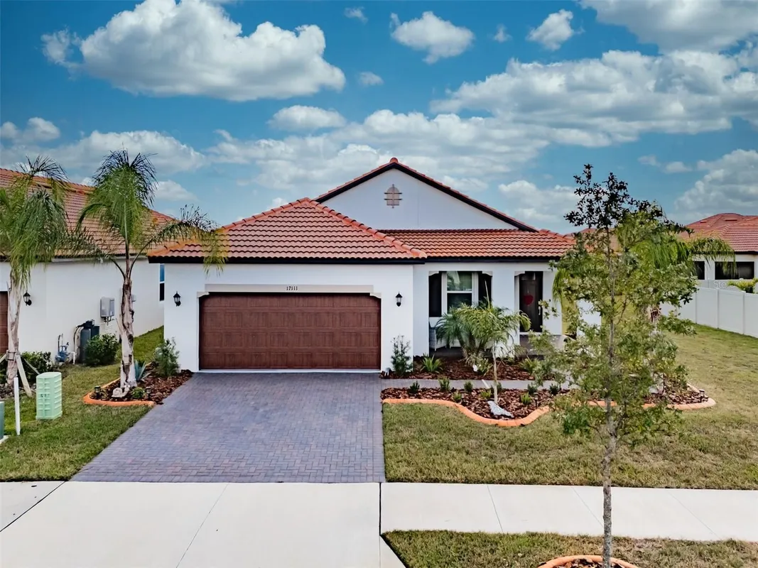 Property Slideshow image 1 of 48 | 17111 holly well ave, Wimauma, FL, 33598