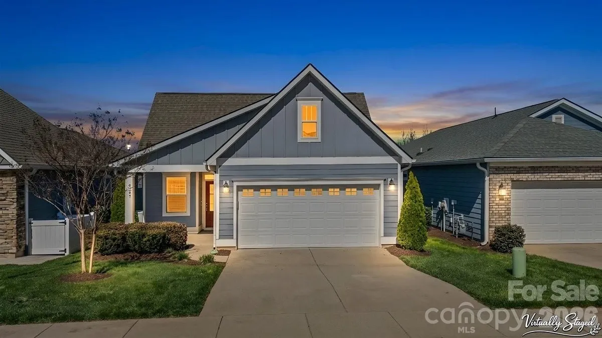 Property Slideshow image 1 of 44 | 5197 looking glass trl, Denver, NC, 28037
