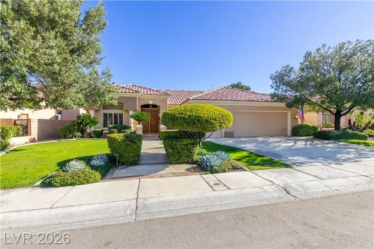 Property Slideshow image 1 of 37 | 3024 highland falls dr, Las Vegas, NV, 89134