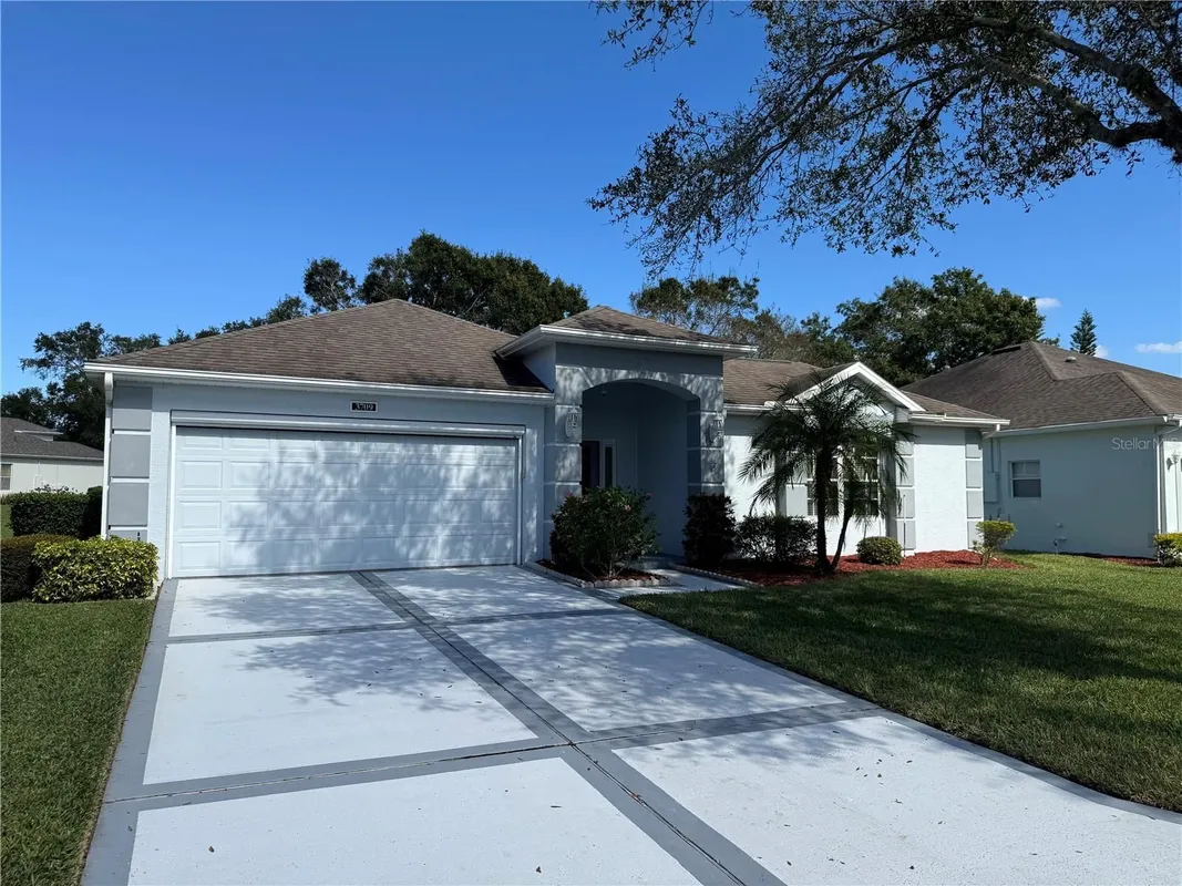 Property Slideshow image 1 of 52 | 3709 fairfield dr, Clermont, FL, 34711