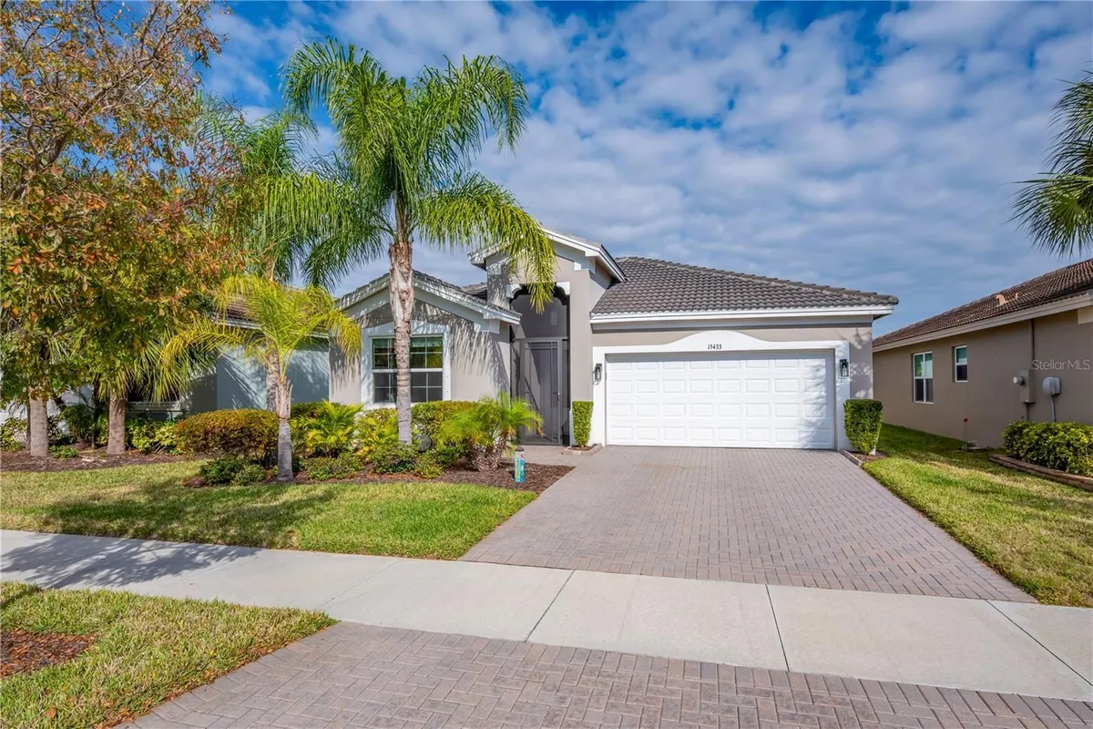 Property Slideshow image 1 of 42 | 15433 santa pola dr, Wimauma, FL, 33598