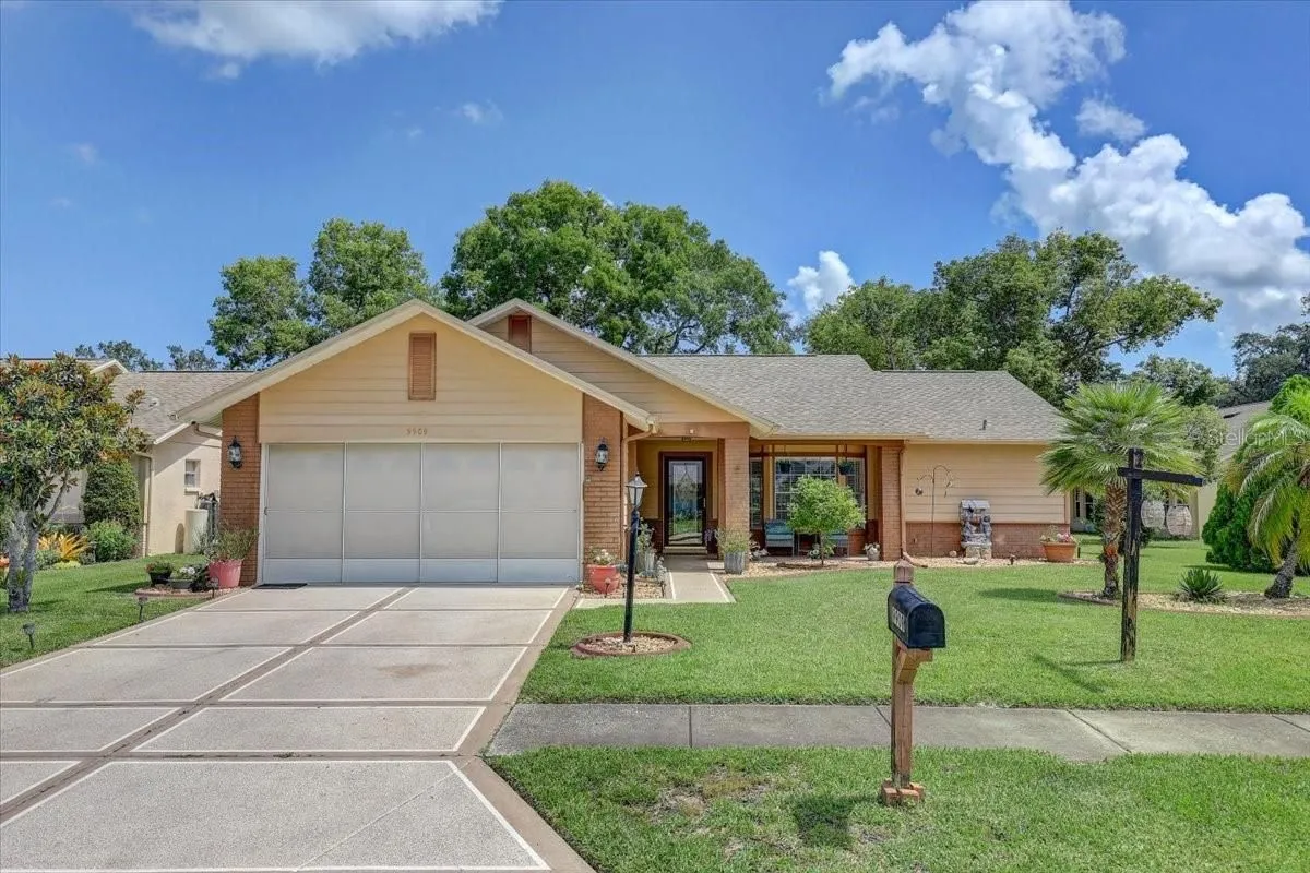 Property Slideshow image 1 of 36 | 9909 saint joseph ct, New Port Richey, FL, 34655
