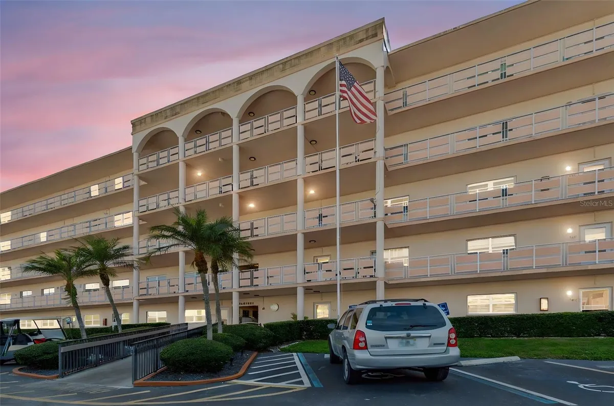 Property Slideshow image 1 of 65 | 5623 80th st n unit 314, St Petersburg, FL, 33709