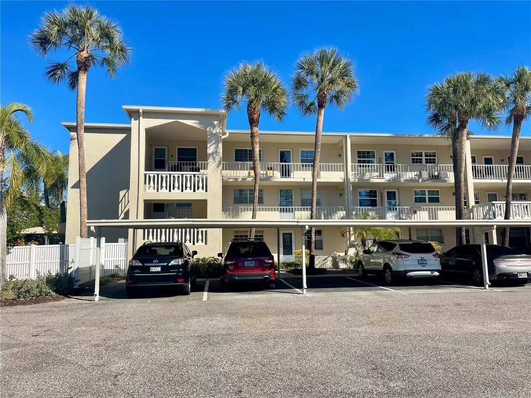 Property Slideshow image 1 of 27 | 920 virginia st apt 303, Dunedin, FL, 34698