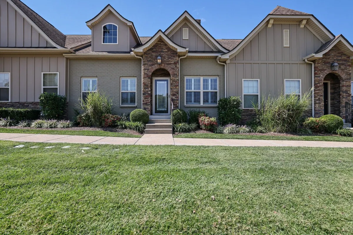 Property Slideshow image 1 of 45 | 304 thesing ct pvt, Nolensville, TN, 37135