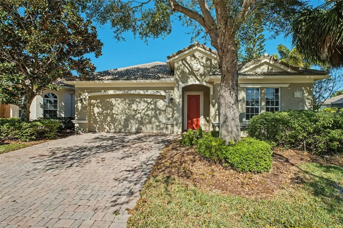 Property Slideshow image 1 of 40 | 2158 falls cir, Vero Beach, FL, 32967