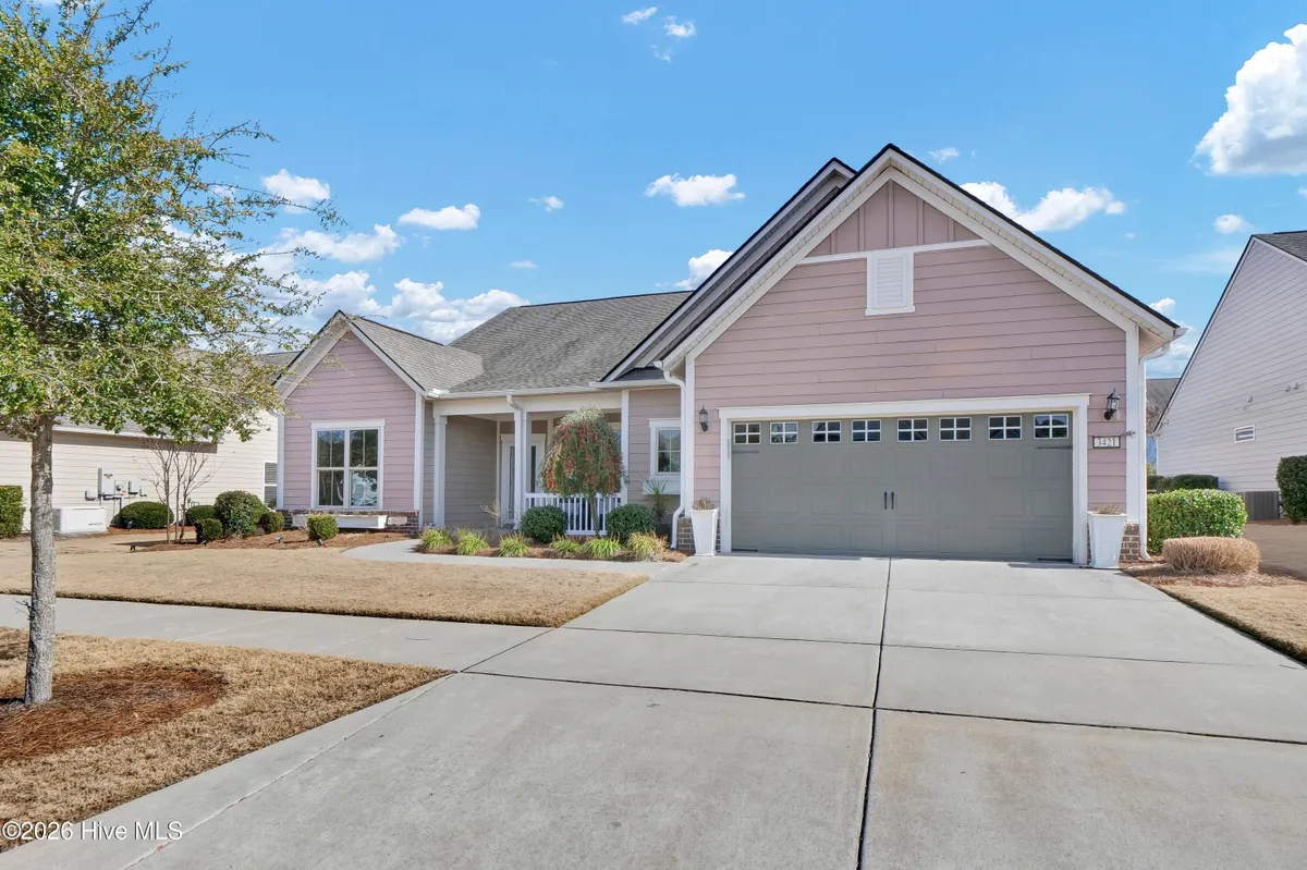 Property Slideshow image 1 of 64 | 3421 laughing gull ter, Wilmington, NC, 28412