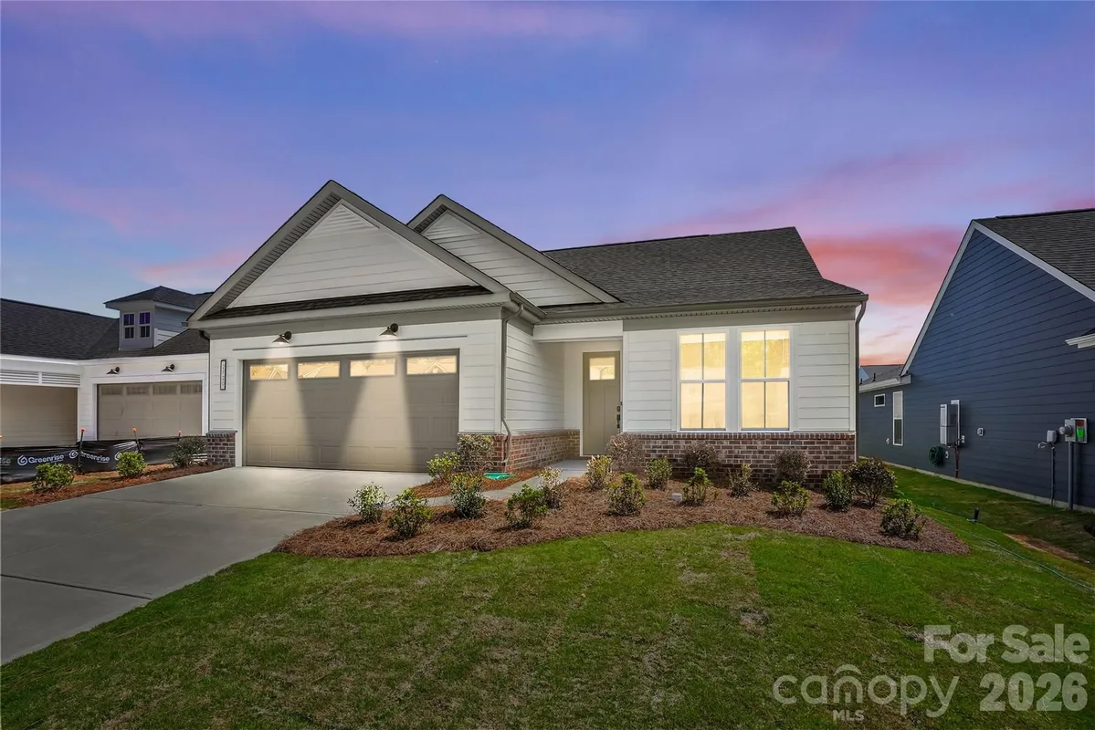 Property Slideshow image 1 of 16 | 2720 peak ct, Belmont, NC, 28012