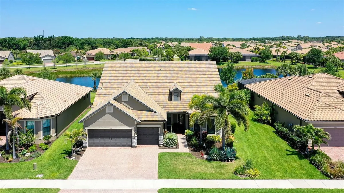 Property Slideshow image 1 of 61 | 11176 roseate ct, Sarasota, FL, 34238