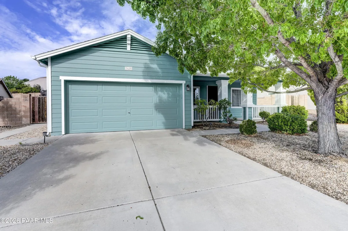 Property Slideshow image 1 of 38 | 7625 e rabbit brush ln, Prescott Valley, AZ, 86315