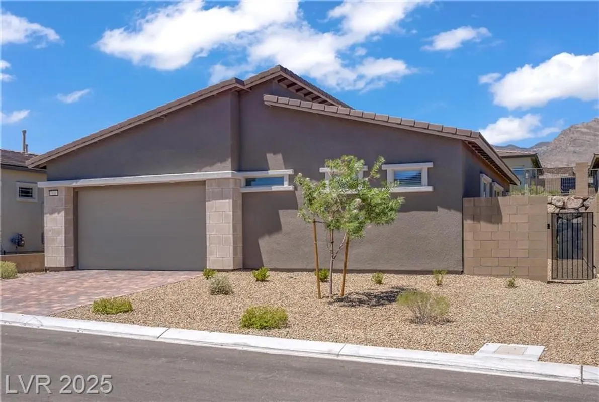 Property Slideshow image 1 of 35 | 933 mayfield manor ln, Las Vegas, NV, 89138