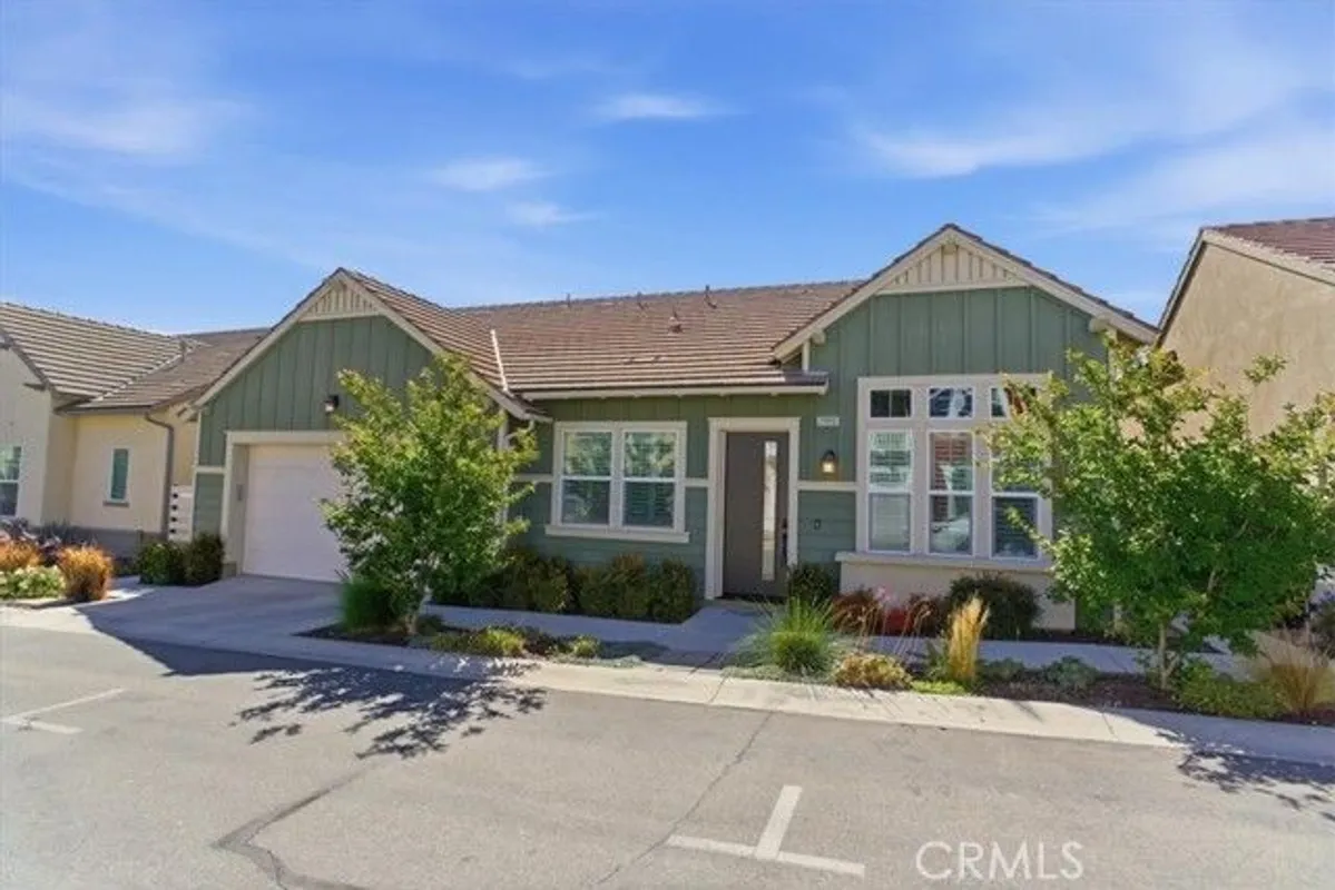 Property Slideshow image 1 of 24 | 25110 citron ln, Canyon Country, CA, 91387