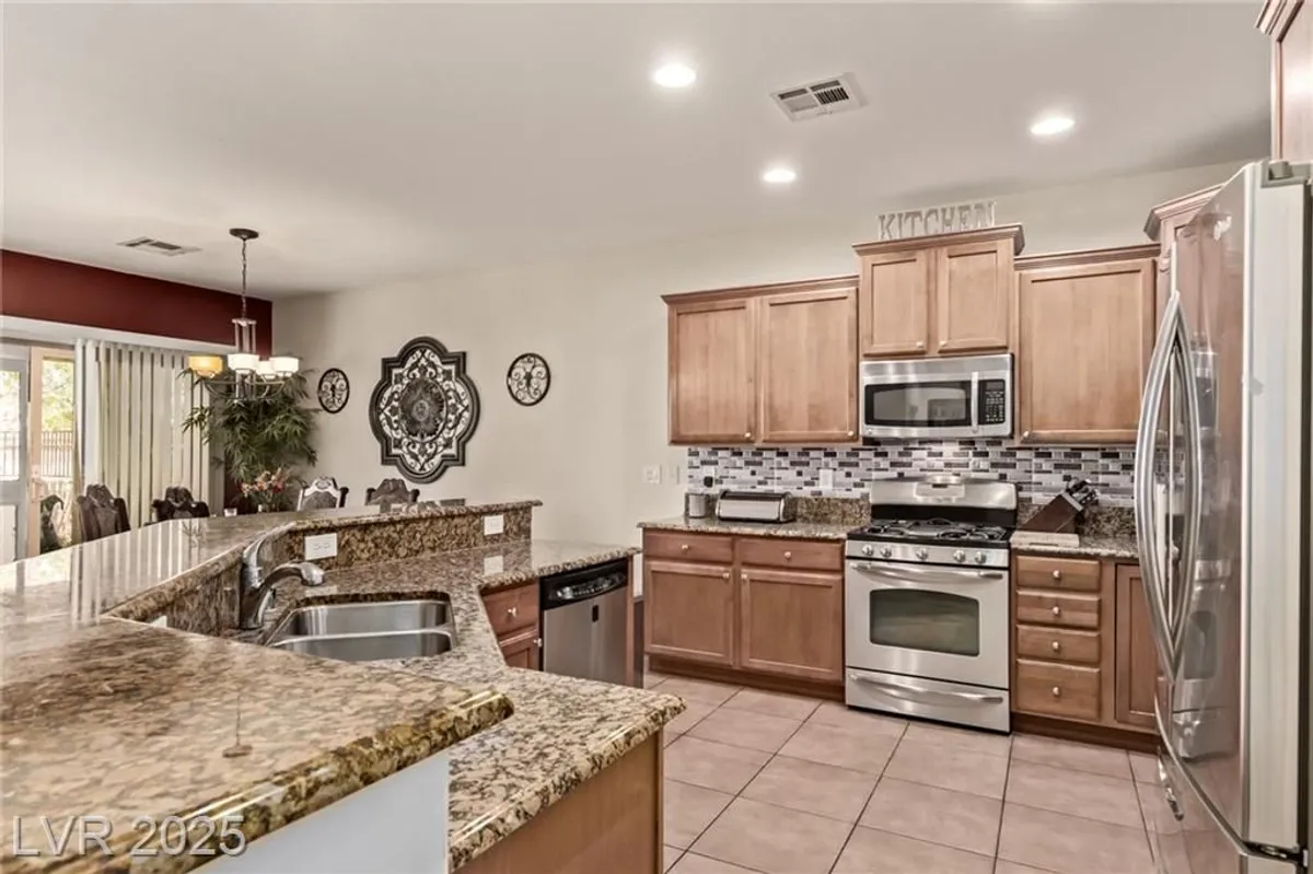 Property Slideshow image 1 of 65 | 3447 halter dr, Las Vegas, NV, 89122