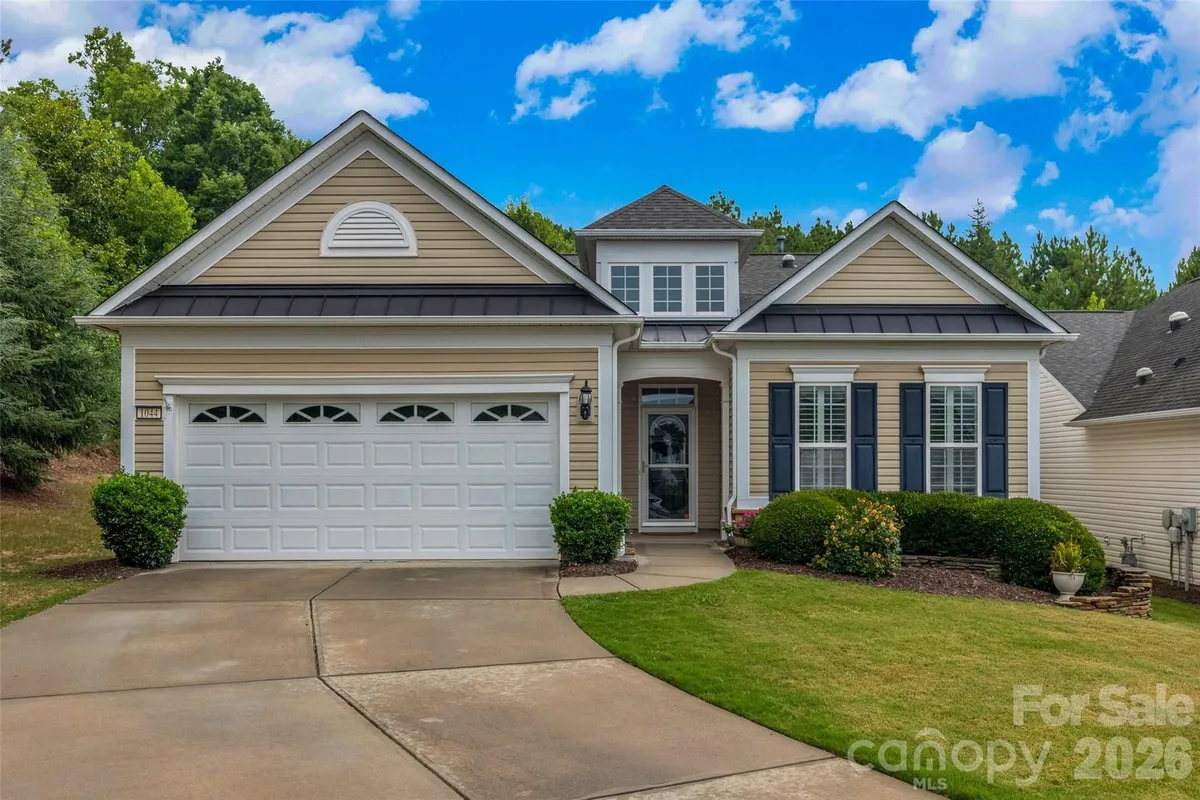 Property Slideshow image 1 of 48 | 1044 orchid ln, Fort Mill, SC, 29707