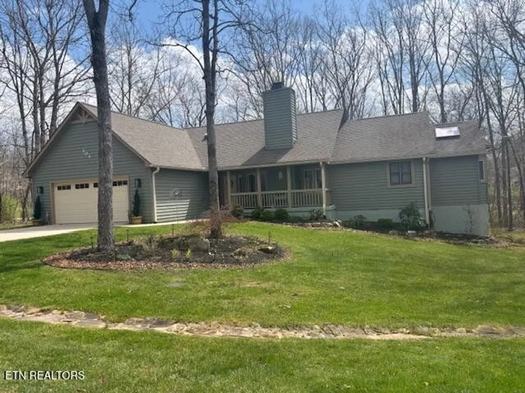 Property Slideshow image 1 of 31 | 101 hilton ln, Crossville, TN, 38558