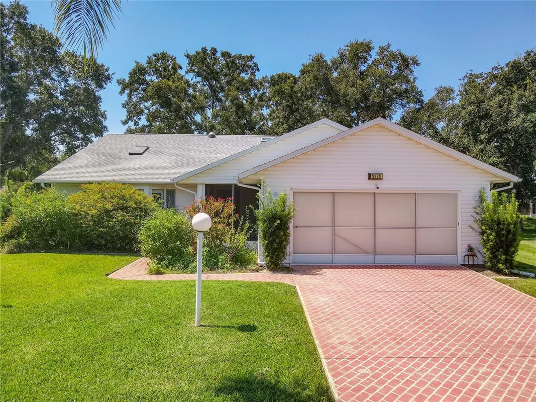Property Slideshow image 1 of 67 | 5925 grass ct, Leesburg, FL, 34748
