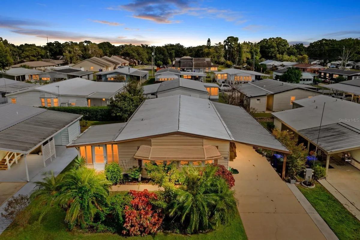 Property Slideshow image 1 of 28 | 5082 fox cliff dr, Lakeland, FL, 33810