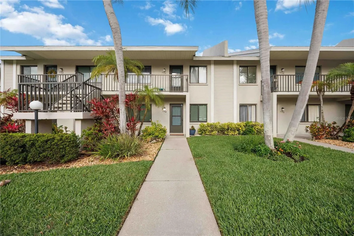 Property Slideshow image 1 of 65 | 7754 eagle creek dr 7512, Sarasota, FL, 34243