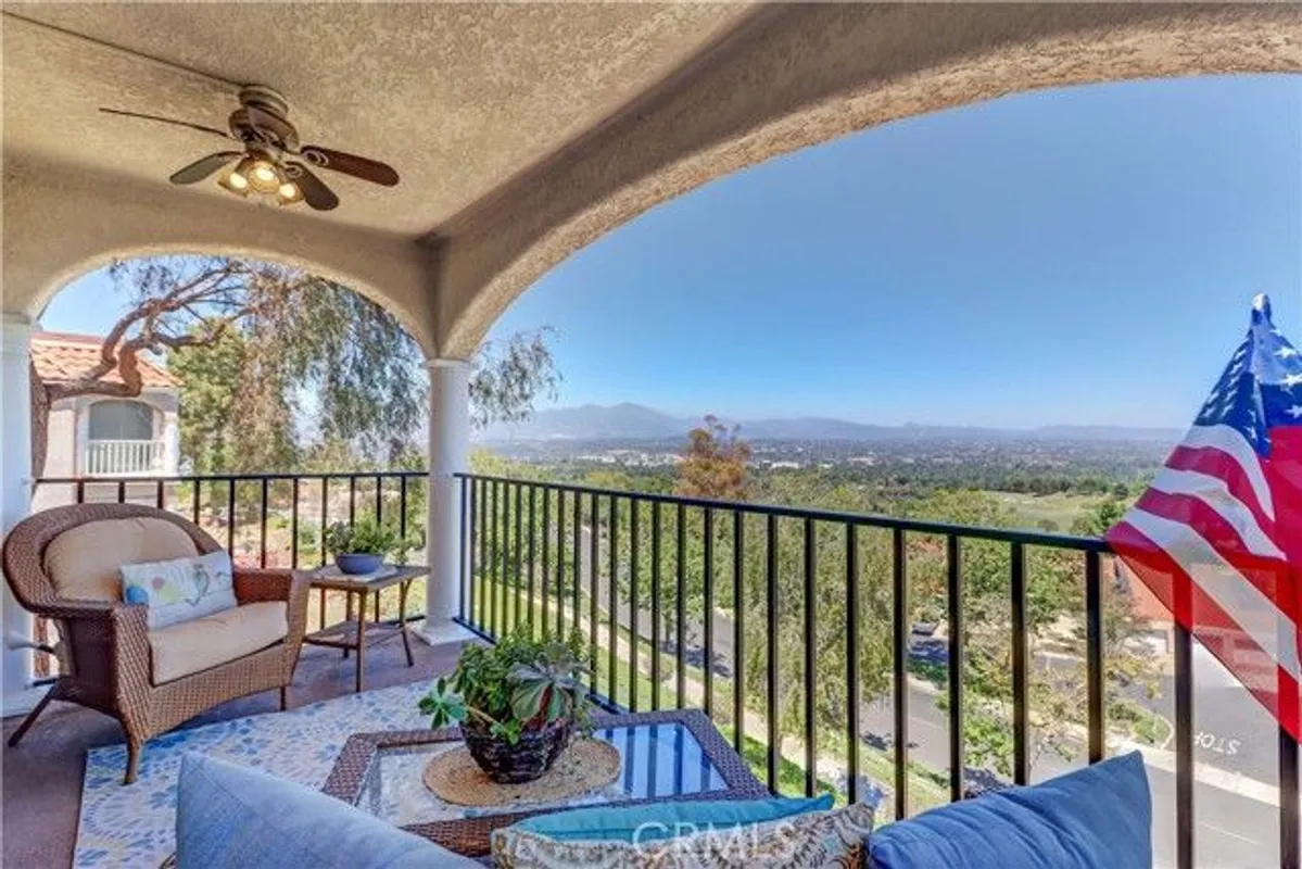 Property Slideshow image 1 of 52 | 4013 calle sonora oeste 3a, Laguna Woods, CA, 92637