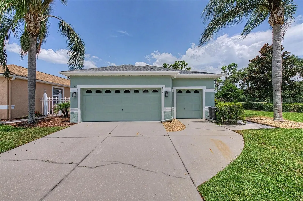 Property Slideshow image 1 of 41 | 8046 ponkan rd, Land O Lakes, FL, 34637