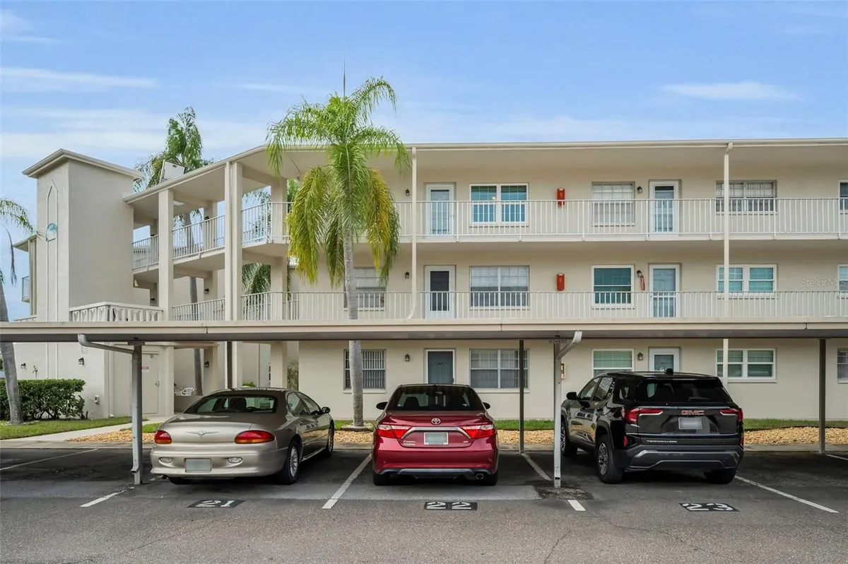 Property Slideshow image 1 of 36 | 960 virginia st 207, Dunedin, FL, 34698