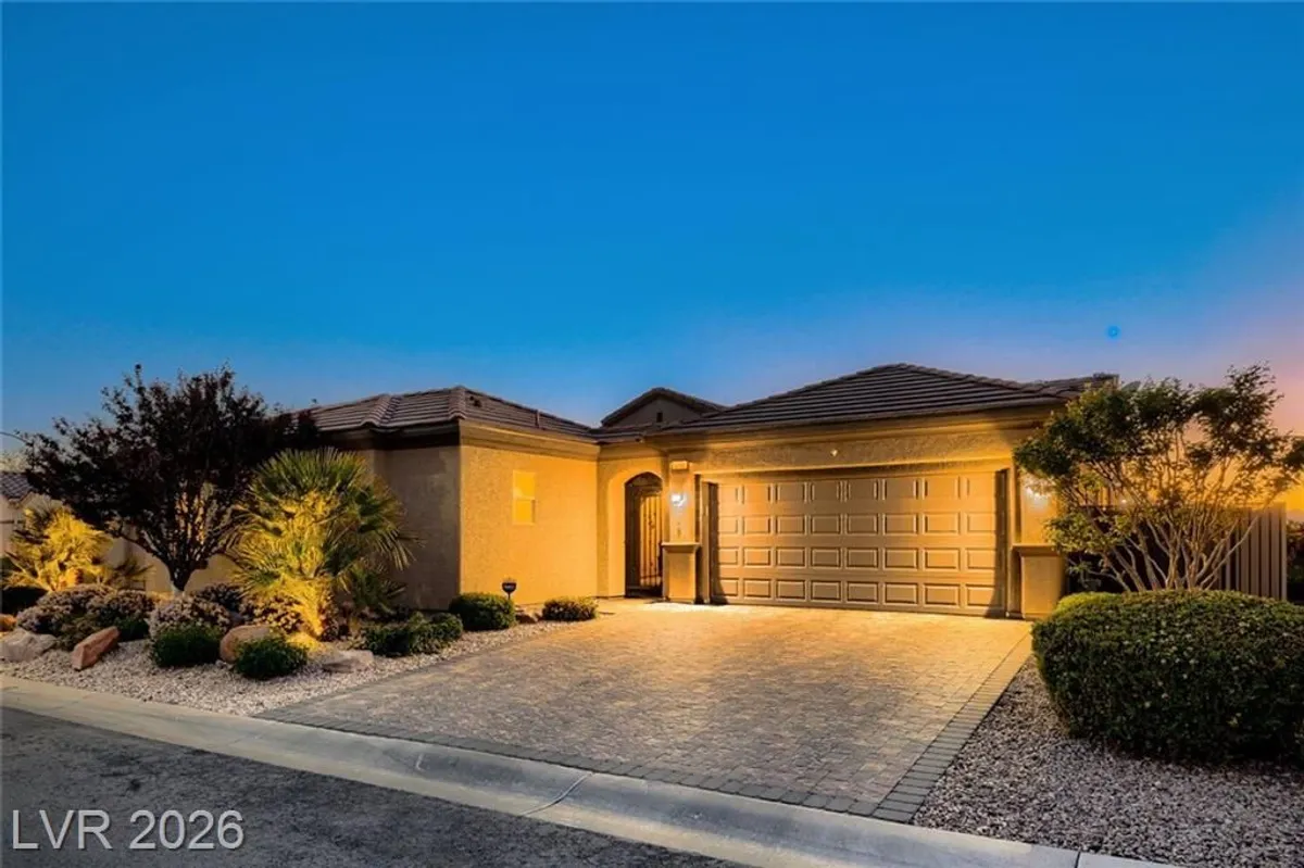 Property Slideshow image 1 of 57 | 2744 olivia heights ave, Henderson, NV, 89052