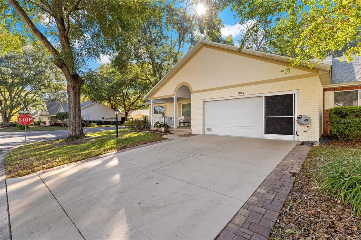 Property Slideshow image 1 of 44 | 8712 sw 92nd st a, Ocala, FL, 34481