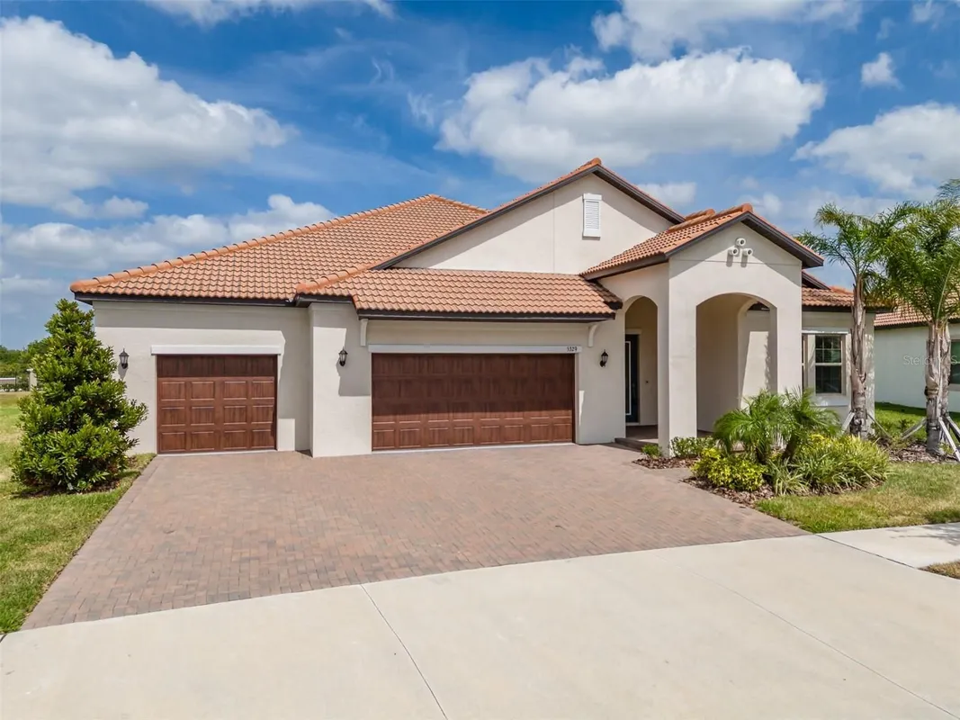 Property Slideshow image 1 of 80 | 5329 windy grove dr, Wimauma, FL, 33598